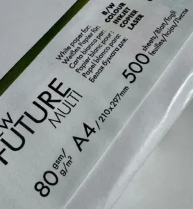 Etiket van A4-pak papier met specificatie 80 grams papiergewicht, geschikt voor laser- en inkjetprint.