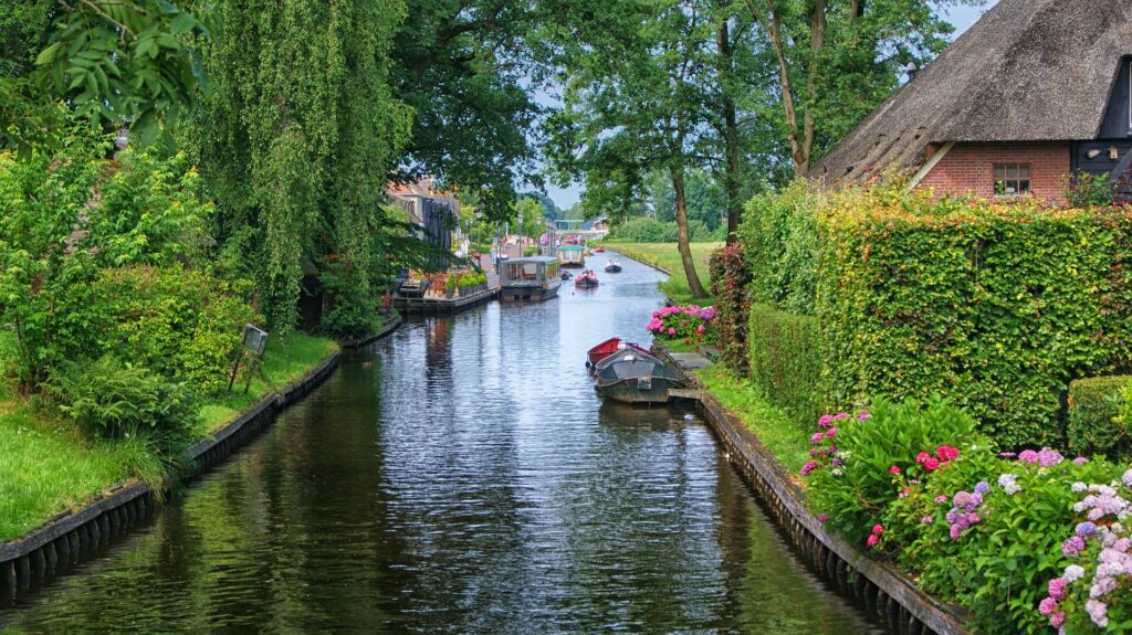 De grachten van Giethoorn