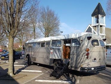 I&O Research rijdt op 13 juni met de Opiniebus door Wijk aan Zee