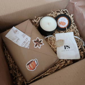 cozy-reading-mystery-box-herfst-editie-met-tweedehands-engels-boek-seizoensgeurkaars-en-kristal.