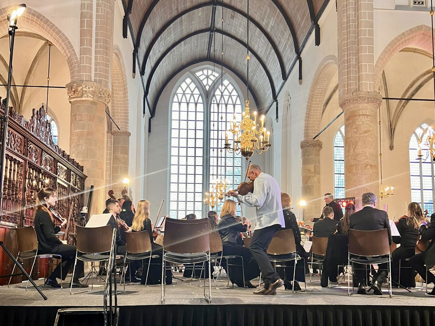 Nieuwjaarsconcert 2026: de lol van leidinggeven begint waar de solo stopt