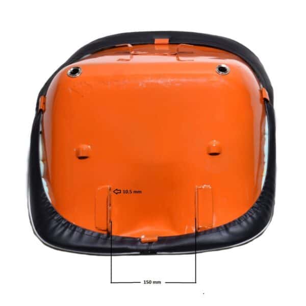 3715018403 / 37150-18403 / 37150-1840-3 / 3775018403 / 37750-18403 / 37750-1840-3 SEAT KUBOTA Extra information: Suitable or many models Kubota tractoren Take a good look at the dimensions some need a litle adjustment Kubota: L1500 L1501 L1801 L1802 L2000 L2002 L2200 L2201 L2202 L2204 L2402 Dimensions: Width: 470mm Height: 270mm