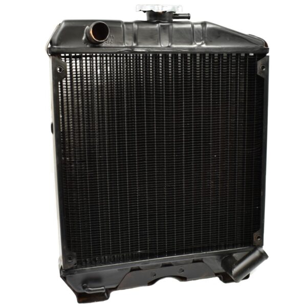 Radiateur Hinomoto E222 E1802 E1804 E2002 E2004 E2302 E2304 koeler radiator minitractor minitrekker koelsysteem lekkage koelvloeistof antivries