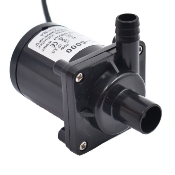 FDC-5000 FDC5000 Electric water pump 12v Extra info: For extra cooling of your tractor or cabin heater Capacity: 18 liters per minute Power: 20 watts 12 volts