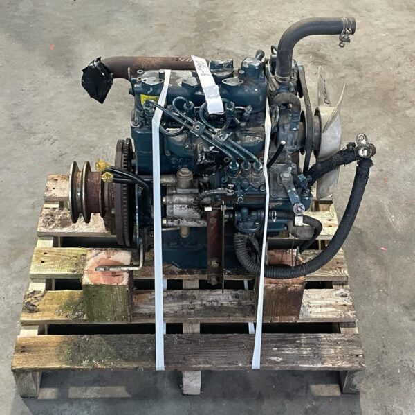 Kubota D640 motor Specificaties: Diesel 3 cilinders 638 cc 16pk