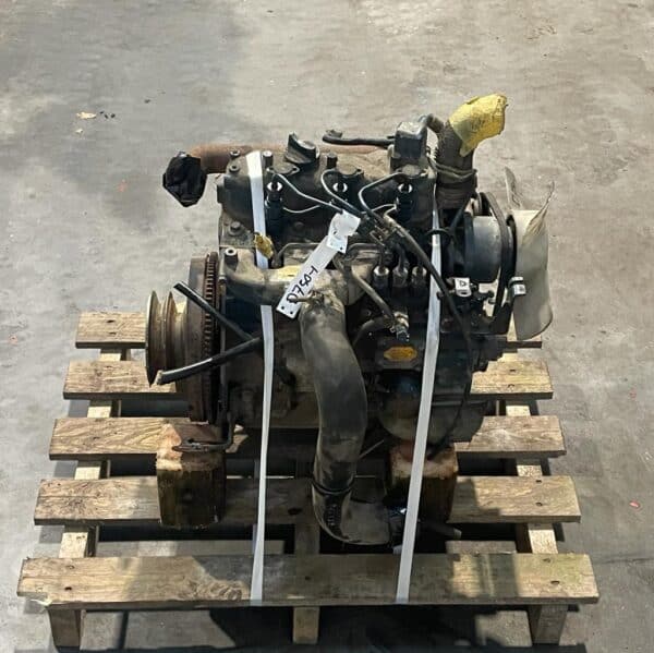 Kubota D750 motor Specificaties: Diesel 3 cilinders 762 cc 15 pk Kubota B1200 B7001 B7100 ZB1200 ZB7001 ZB7100 Zennoh