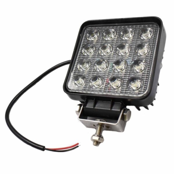 Werklamp LED 48 Watt Schijnwerper werklicht LED minitrekker minitractor Iseki Kubota Mitsubishi Shibaura Hinomoto Yanmar Kioti Zen-noh Solis Captian Brandson Ferrari